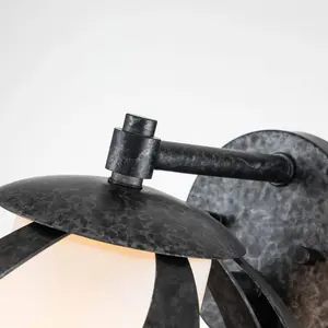 Comparateur de prix : Elstead Quoizel Blacksmith Applique murale Old Black, IP44
