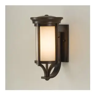 Comparateur de prix : FEISS Belle applique d'extérieur Merrill