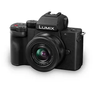 Panasonic Lumix DC-G100D + G Vario 12-32mm F/3.5-5.6 + 45-150mm F/4.0-5.6 pas cher