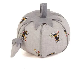 Pique aiguille en forme de tomate motif Abeille - 10,5 x 10,5 x 9 cm -...