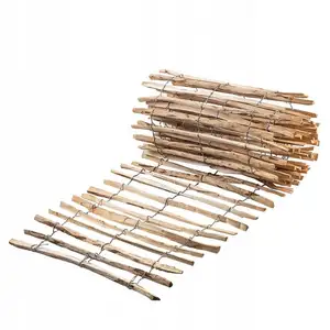 Comparateur de prix : KADAX Cloture a Piquets en Bois de Noisetier pour Jardin, Ganivelle Naturelle et Durable pour Delimitation de l'Espace Exterieur (4-6 cm, 80 x 500 cm)