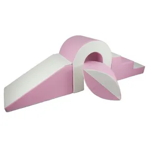 Set de blocs en mousse 4 éléments blanc rose pastel