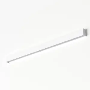 Comparateur de prix : Euluna Applique murale Straight L, 122 cm, blanc
