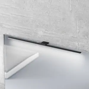 MCJ Applique pour miroir LED Triga IP44 noir 80cm, 4.000KVendu parluminaire