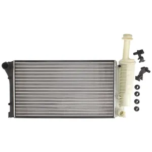 Radiateur, refroidissement moteur THERMOTEC D7F049TT pas cher