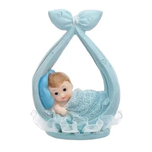 PARTYDECO Figurine petit garçon dans une écharpe bleue 11 cm - Bleu