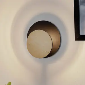 EMIBIG LIGHTING Applique Circle en noir avec plaque déco en boisVendu parluminaire