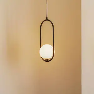 Jupiter Suspension Samba, verre opale/noire à 1 lampe pas cher
