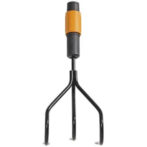Comparateur de prix : Fiskars Griffe piocheuse à 3 dents spatulées QuikFit - Outils encliquetables
