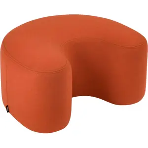 noo.ma Pouf en forme de U en laine, terracottaVendu parmade-in-design