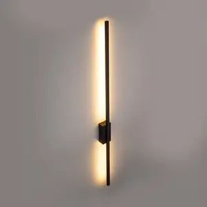 Comparateur de prix : TK Lighting Applique murale LED Flash, noir, hauteur 108 cm métal à 1 lampe