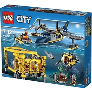 Lego city - nouveautés 2015 - la base opérationnelle en haute-mer - 60... pas cher