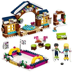 Kit de construction LEGO Friends Snow Resort Ice Rink 41322 (307 pièce... pas cher