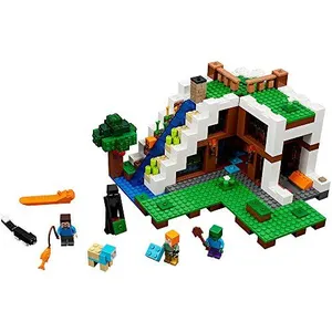 LEGO Minecraft La base de la cascade 21134 pas cher