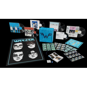 Comparateur de prix : UNIVERSAL M CNT Blue 30th Édition Limitée Coffret Super Deluxe