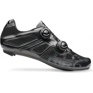 Giro Chaussures Imperial Noires Taille 42.5 avec Semelle en Carbone Easton EC90 pas cher