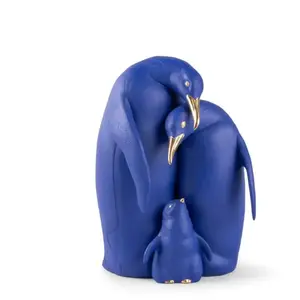 Lladró PENGUIN FAMILY - BLUE AND GOLD