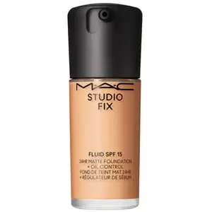 MAC M.A.C Studio Fix Fluid SPF15 - Fond de teint mat longue tenue enrichi en soin pas cher