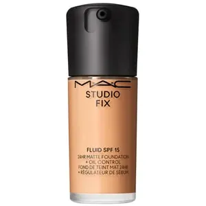 MAC Studio Fix Fluid SPF15 24HR Fond de teint mat + Oil Control No.C4.5 (30 ml) pas cher