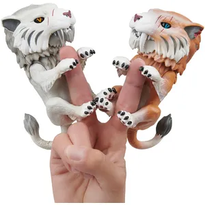 WowWee Evolution Fingerlings Untamed Fingerlings Untamed Silvertooth pas cher
