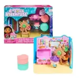 Comparateur de prix : Bakugan GABBY ET LA MAISON MAGIQUE - GABBY'S DOLLHOUSE - PLAYSET DELUXE ATELIE