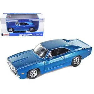 Voiture Maisto Dodge Charger RT 1969 1:24 pas cher