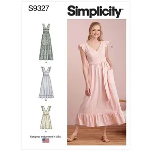Patron Simplicity 9327 - Robe Femme, décolleté V et bas évasés du 34 a... pas cher