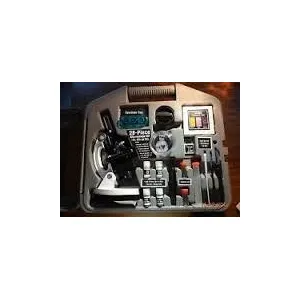 Celestron Microscope Kit 28 Pièces Dans Une Valise pas cher