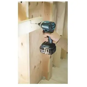 Comparateur de prix : Visseuse à chocs 18V lxt 175Nm (Machine seule) en makpac Makita DTD154ZJ