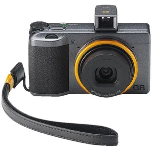 Appareil photo Compact RICOH GR III Street Edition + Batterie + EtuiVendu parrakuten