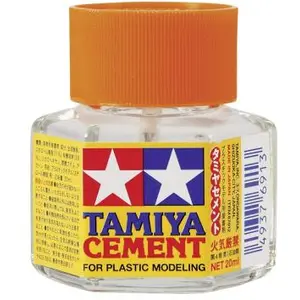 Comparateur de prix : Tamiya Colle liquide 20ml  - Colles à maquette  - TAMI87012 