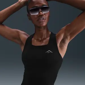 Nike Trail HJ2312-010 Débardeur de Course pour Femme Noir/Noir pas cher