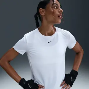 Nike One Classic DF T-Shirt pour Femme White/Black SVendu paramazon