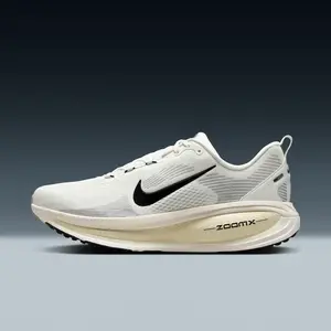 Nike Chaussures De Running Vomero 18 pas cher