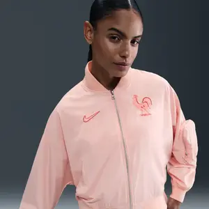 Comparateur de prix : FFF Essential Nike HJ4437 Veste bomber surdimensionnée pour femme