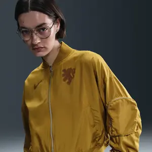 Comparateur de prix : HJ4439 Veste bomber surdimensionnée pour femme Nike des Pays-Bas