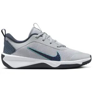 Chaussure de sport en salle Nike Omni Multi-Court pour ado - Gris 38 D... pas cher