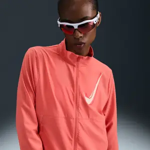 Veste imperméable femme Nike Swoosh Rose M HJ2228-814 pas cher