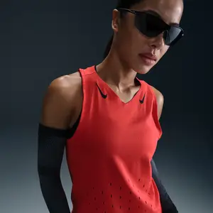 Maillot de running Dri-FIT ADV Nike AeroSwift pour femme - Rouge L (FR... pas cher
