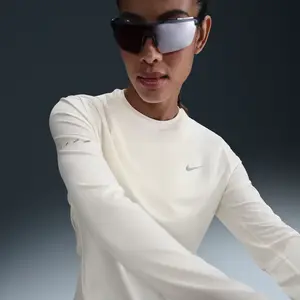 Nike Swift Dri-Fit UV Langarm-Laufoberteil pas cher