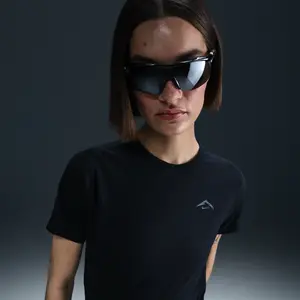 Maillot manches courtes nike trail noir femme pas cher