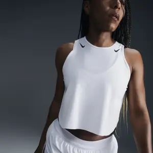 Comparateur de prix : Débardeur court de running Dri-FIT ADV Nike AeroSwift pour femme - Bla...
