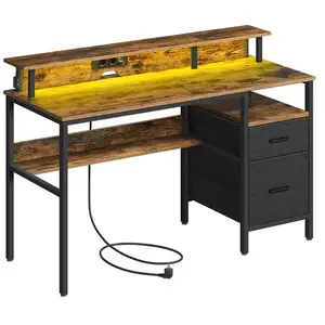 SONGMICS Bureau gaming avec lumières led et multiprise 2 tiroirs 2 ports usb, Marron Rustique / 135L cm pas cher