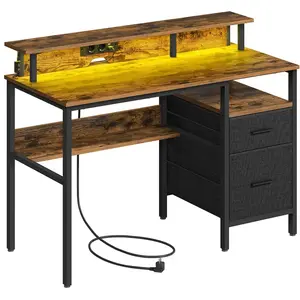 SONGMICS Bureau gaming avec lumières led et multiprise 2 tiroirs 2 ports usb, Marron Rustique / 120L cm pas cher