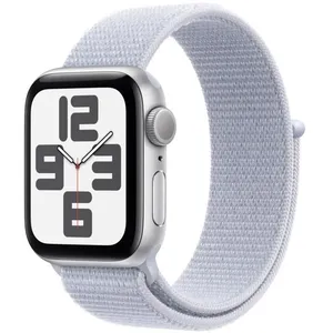 Comparateur de prix : Apple Watch SE GPS 40 mm Aluminium Argent Boucle Sport Nuée bleue