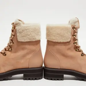Stuart Weitzman - Boots en Cuir Alpine Cozy Combat naturel/crème T.42Vendu parbazarchic