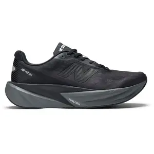 Chaussures New Balance FuelCell Rebel v5 noir pur - 40 pas cher