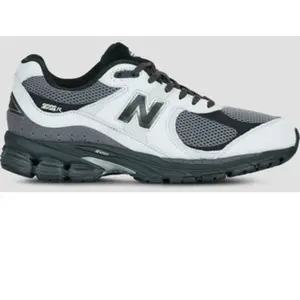 New Balance 2002 Homme Running gris Taille 42 Chaussures