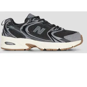 Baskets New Balance 530 noir gris - 40.5 pas cher