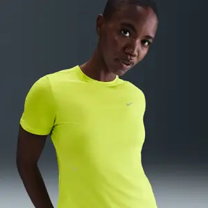 Nike Swift vêtement running femme Vert M pas cher